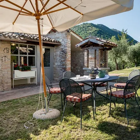 I Casali Di Benveduti * Gubbio