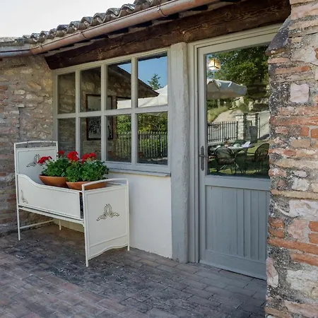 I Casali Di Benveduti * Gubbio