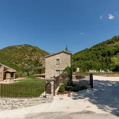 I Casali Di Benveduti Apartment *