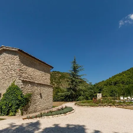 I Casali Di Benveduti Apartment *