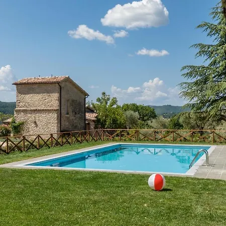 I Casali Di Benveduti Apartment *