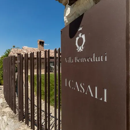 I Casali Di Benveduti 아파트