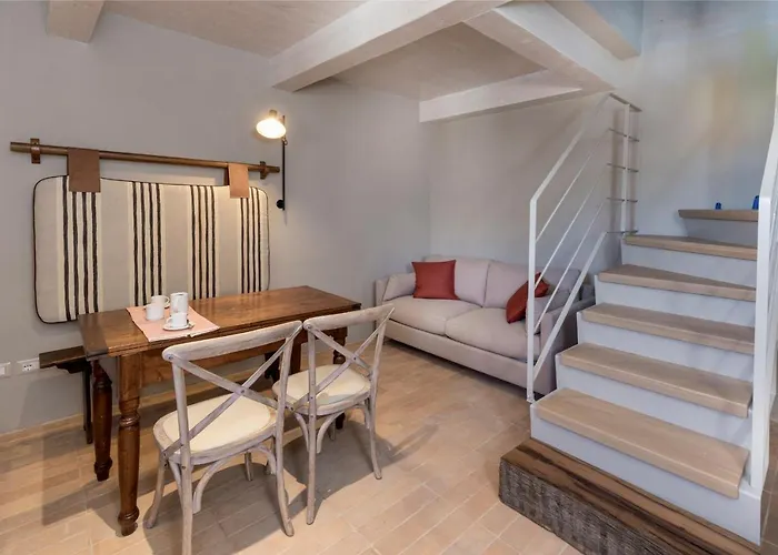 I Casali Di Benveduti Апартаменты