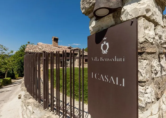 I Casali Di Benveduti Апартаменты Губбио